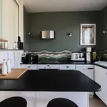 Breathtaking 2Bd Apartment Roof-Top Patio 19E!