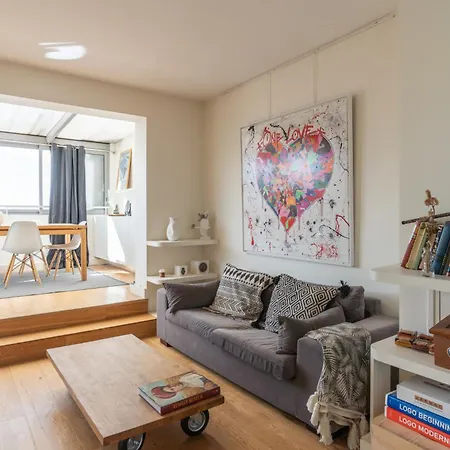 Breathtaking 2bd Roof-top Patio 19e! Parigi